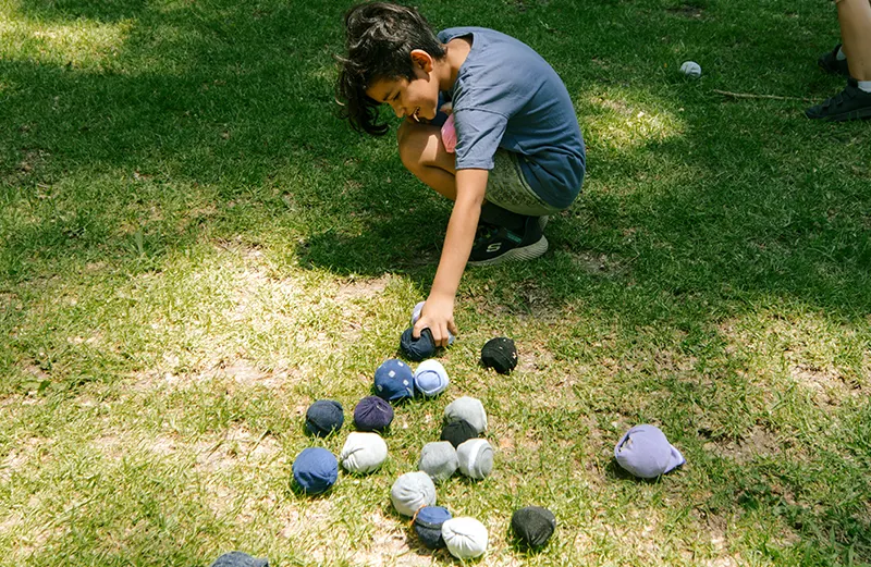 “Achunte” y “Cestas-mochilas” propusieron dinámicas lúdicas con pelotas elaboradas a partir de calcetines reutilizados.